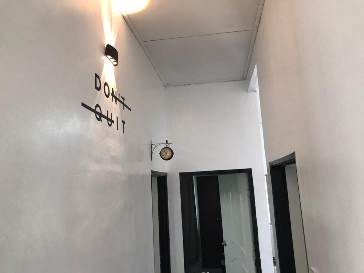 Homestay Embah Ros & Embah Lek Hutan Melintang Bagian luar foto